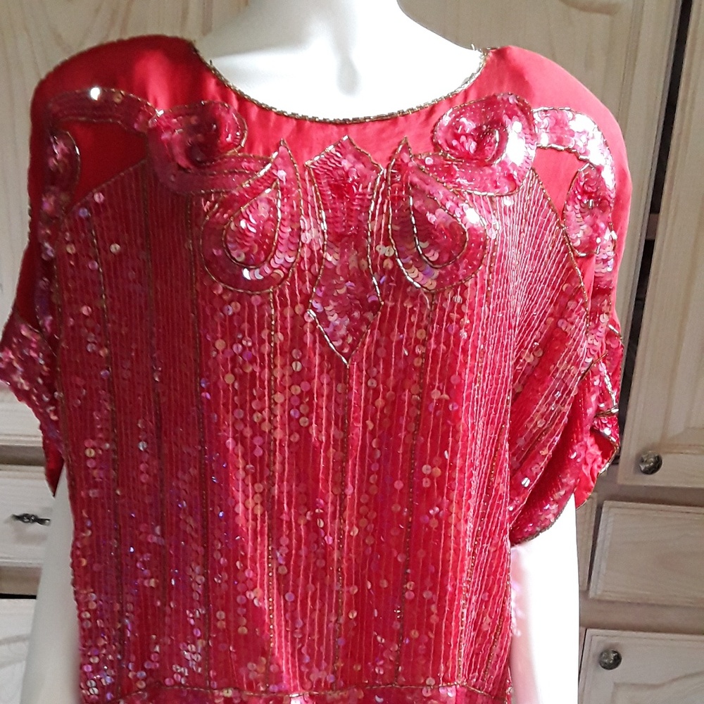Red Sequin Oversize top Carolyne Barton